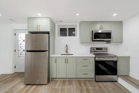 Photo 35 at 3 Thyra Avenue, East York, Toronto