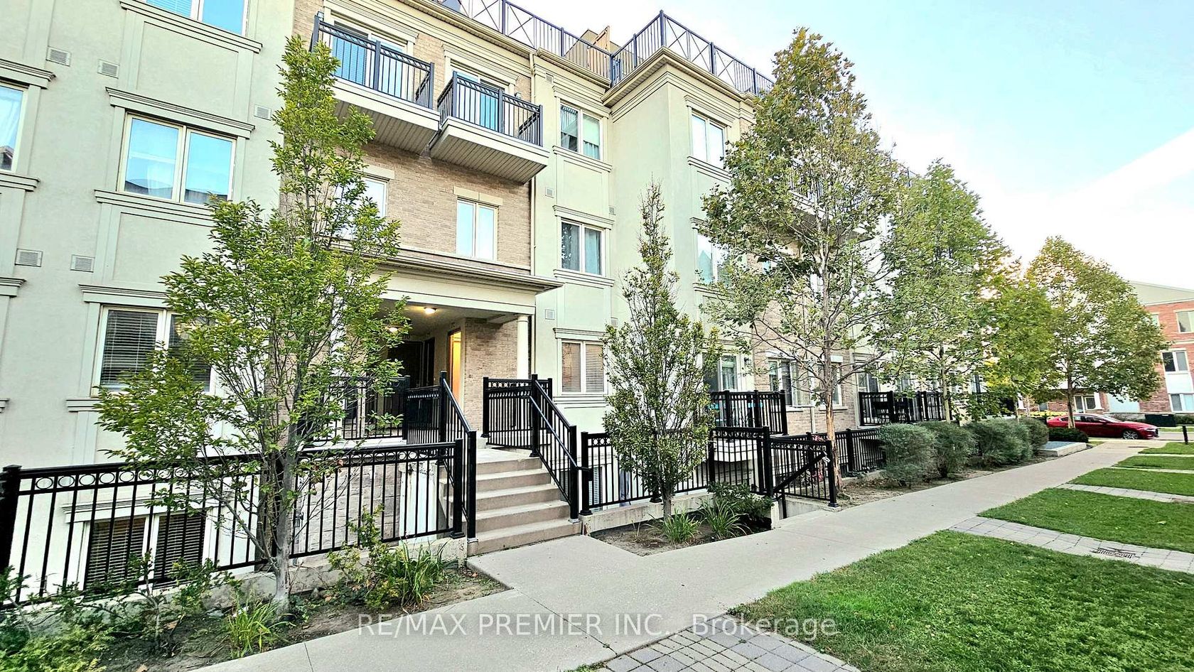 272 - 19 Coneflower Crescent, Branson, Toronto 