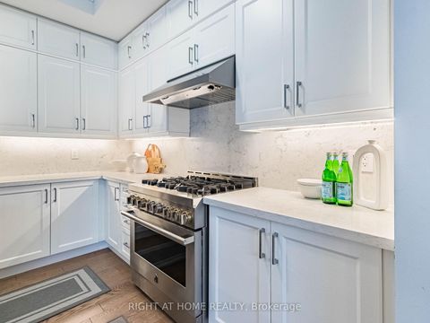 Photo 21 at 95 Viva Gardens, GO Glenorchy, Oakville