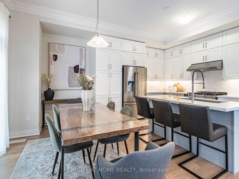 Photo 23 at 95 Viva Gardens, GO Glenorchy, Oakville
