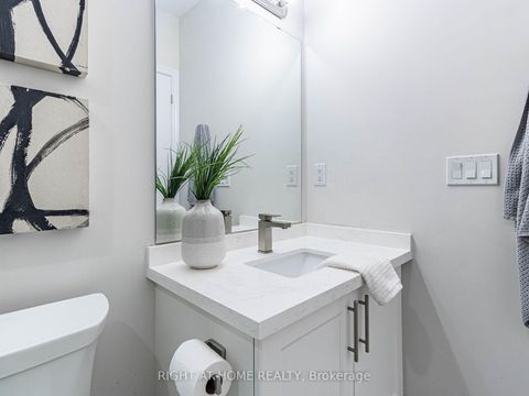 Photo 34 at 95 Viva Gardens, GO Glenorchy, Oakville