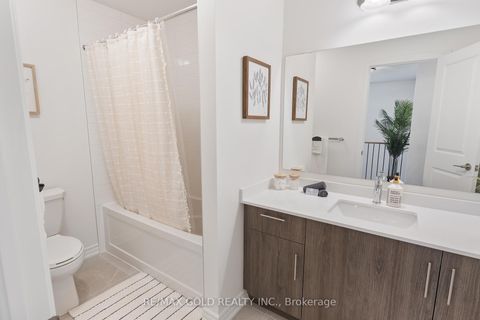 Photo 15 at 91 Phoenix Boulevard, Painswick South, Barrie Photo 15 at 91 Phoenix Boulevard, Painswick South, Barrie