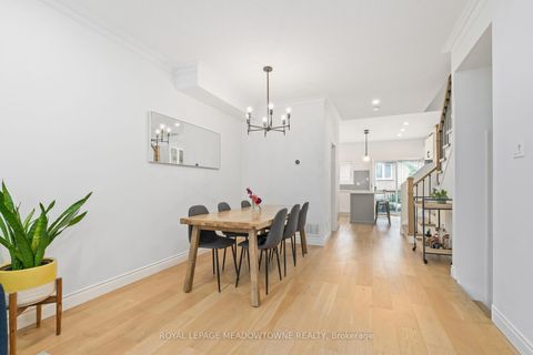 Photo 9 at 139 Harbourview Crescent, Mimico, Toronto