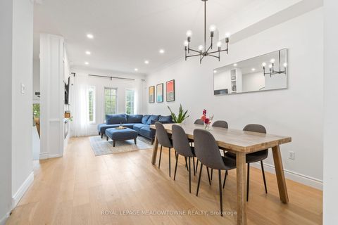 Photo 10 at 139 Harbourview Crescent, Mimico, Toronto