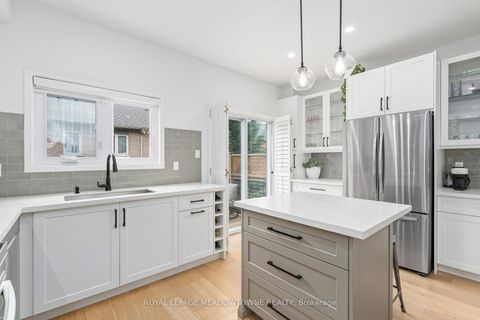 Photo 15 at 139 Harbourview Crescent, Mimico, Toronto
