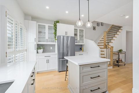 Photo 16 at 139 Harbourview Crescent, Mimico, Toronto