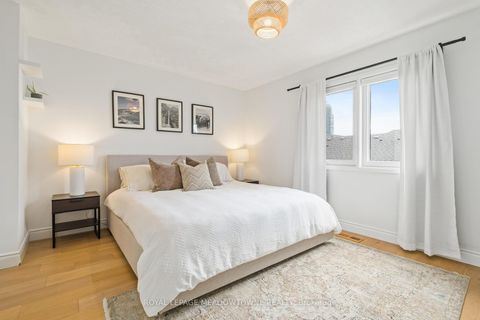 Photo 21 at 139 Harbourview Crescent, Mimico, Toronto