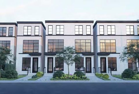 Photo 3 at 360 Jane Street, Lambton Baby Point, Toronto