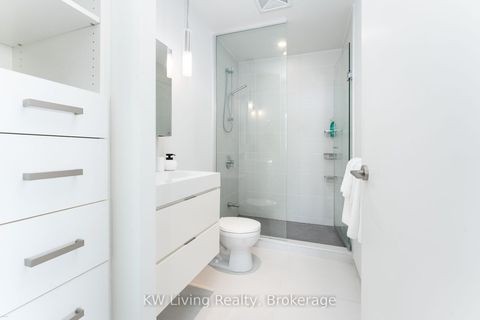 Photo 11 at 2103 - 8 Charlotte Street, Waterfront Communities C1, Toronto