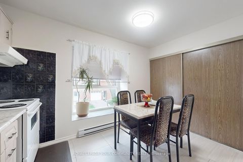 Photo 14 at 72 - 42 John Cabot Way, Jane Heights, Toronto