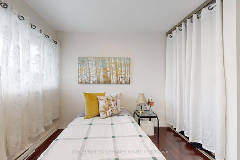 Photo 23 at 72 - 42 John Cabot Way, Jane Heights, Toronto