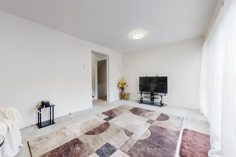 Photo 30 at 72 - 42 John Cabot Way, Jane Heights, Toronto