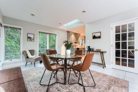 Photo 6 at 25 Ayre Point Road, Cliffcrest, Toronto