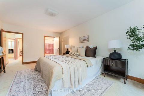 Photo 11 at 25 Ayre Point Road, Cliffcrest, Toronto