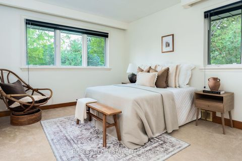 Photo 12 at 25 Ayre Point Road, Cliffcrest, Toronto