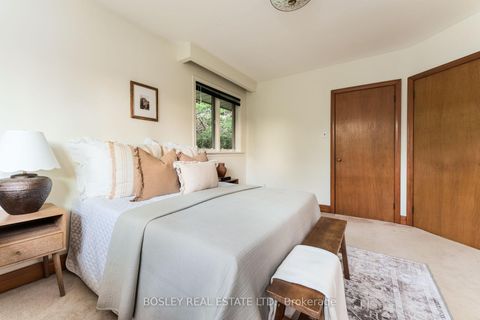 Photo 13 at 25 Ayre Point Road, Cliffcrest, Toronto