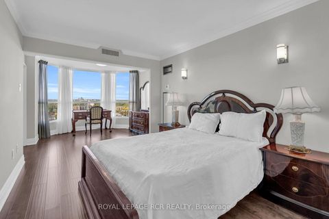 Photo 15 at 1607 - 1 Clark Avenue W, Yorkhill, Vaughan
