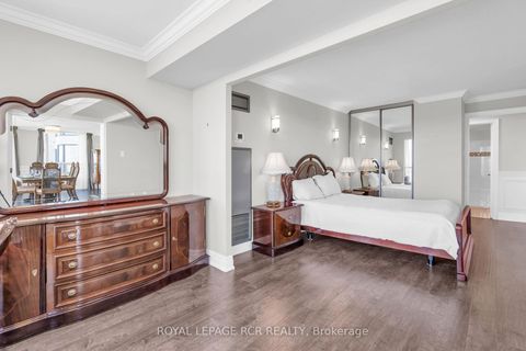 Photo 16 at 1607 - 1 Clark Avenue W, Yorkhill, Vaughan