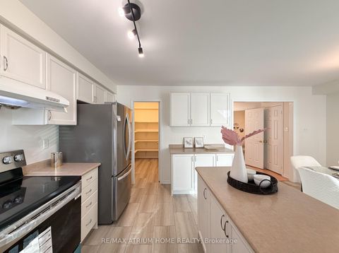 Photo 10 at 284 Church Street S, Harding, Richmond Hill