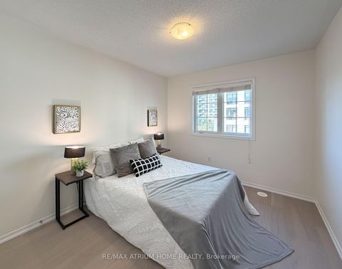 Photo 15 at 284 Church Street S, Harding, Richmond Hill