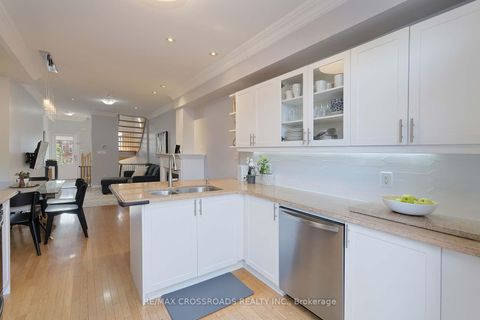 Photo 6 at 6 - 3890 Bloor Street W, City Centre West, Toronto