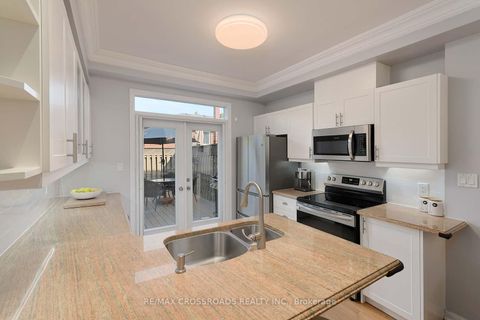 Photo 7 at 6 - 3890 Bloor Street W, City Centre West, Toronto