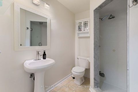 Photo 31 at 6 - 3890 Bloor Street W, City Centre West, Toronto