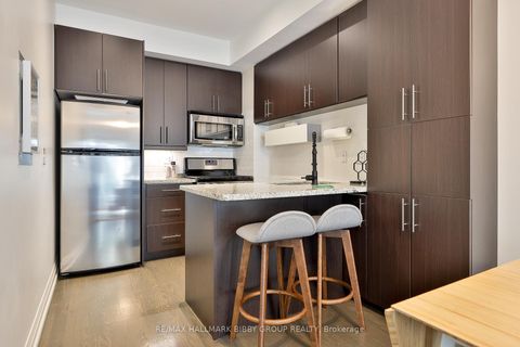 Photo 12 at 20 - 284 Brock Avenue, Little Portugal, Toronto