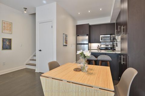 Photo 13 at 20 - 284 Brock Avenue, Little Portugal, Toronto