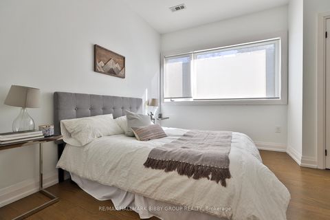 Photo 21 at 20 - 284 Brock Avenue, Little Portugal, Toronto