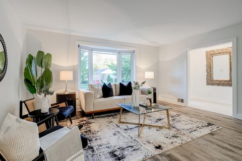 Photo 2 at 22 Hargrove Lane, Alderwood, Toronto