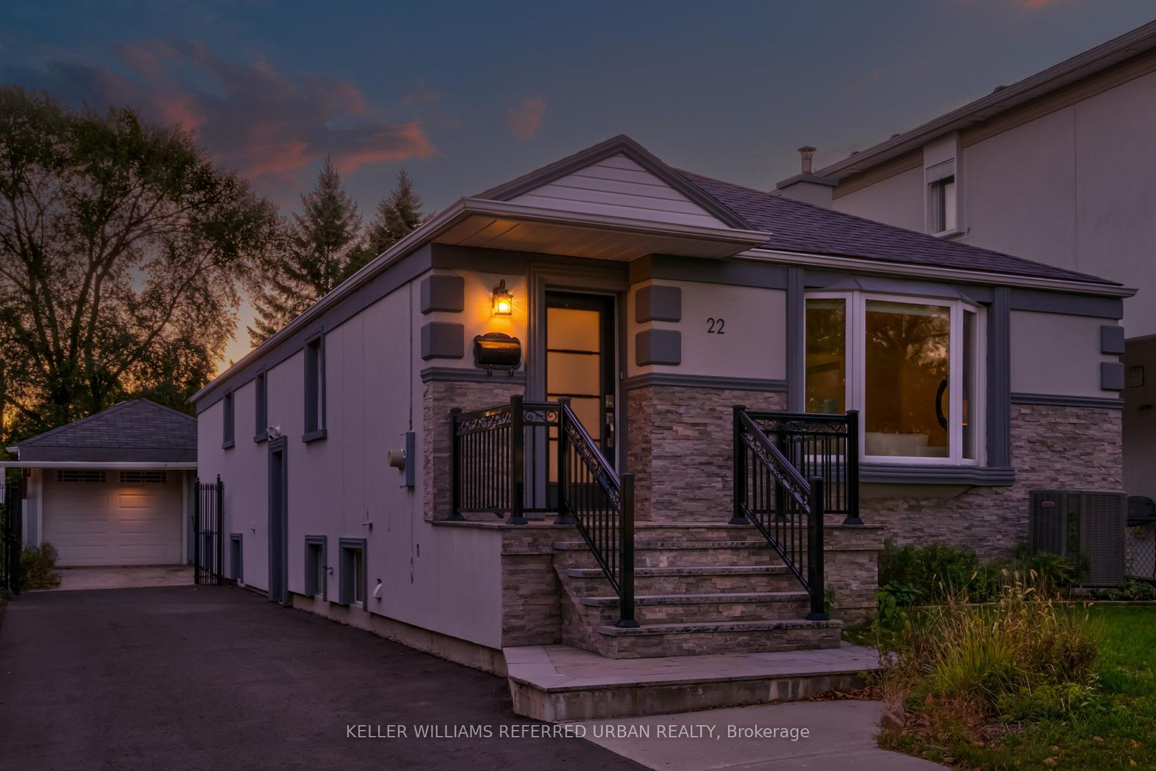 22 Hargrove Lane, Alderwood, Toronto 