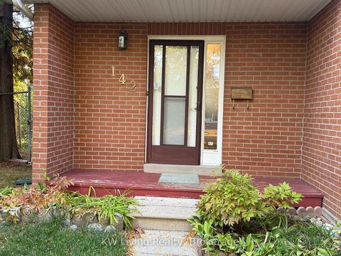 Photo 3 at 142 Alexmuir Boulevard, Agincourt North, Toronto