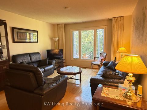 Photo 4 at 142 Alexmuir Boulevard, Agincourt North, Toronto