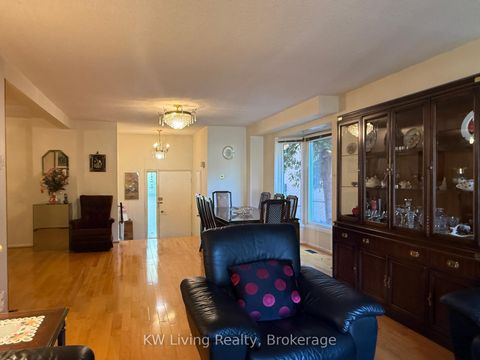 Photo 7 at 142 Alexmuir Boulevard, Agincourt North, Toronto