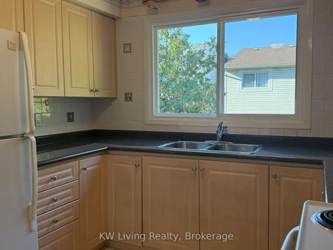 Photo 12 at 142 Alexmuir Boulevard, Agincourt North, Toronto