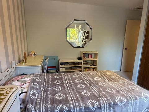 Photo 26 at 142 Alexmuir Boulevard, Agincourt North, Toronto