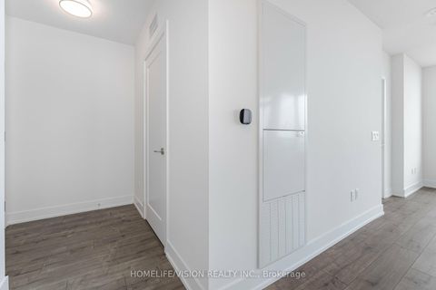 Photo 4 at PH06 - 10 Eva Road, Etobicoke West Mall, Toronto