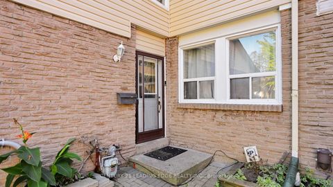 Photo 1 at 101 Red River Crescent, Rouge E11, Toronto