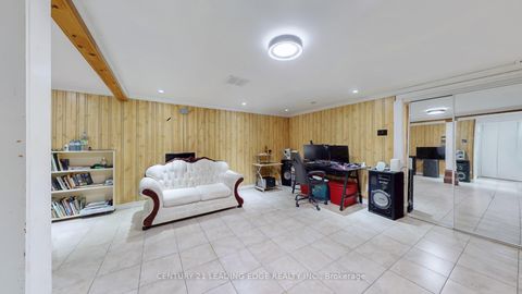 Photo 14 at 101 Red River Crescent, Rouge E11, Toronto