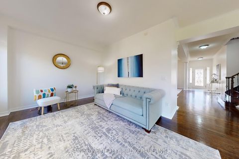 Photo 9 at 18 Pegasus Drive, Oak Ridges, Richmond Hill