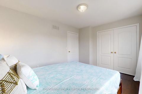 Photo 33 at 18 Pegasus Drive, Oak Ridges, Richmond Hill
