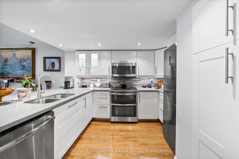Photo 3 at 906 - 15 Maitland Place, South St. James Town, Toronto