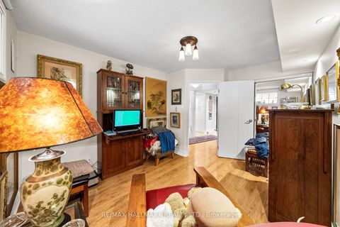 Photo 14 at 906 - 15 Maitland Place, South St. James Town, Toronto