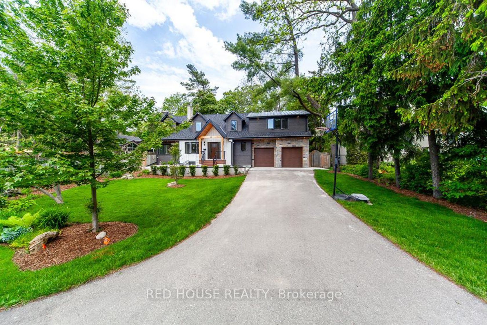 29 Pinewood Trail, Mineola, Mississauga 