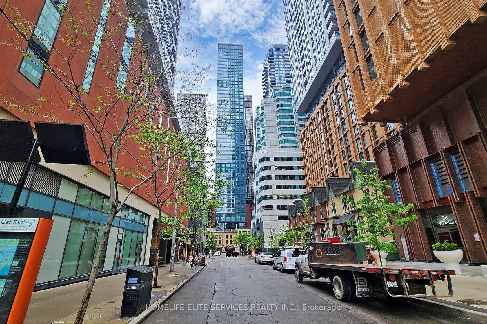 703 - 327 King Street W, Waterfront Communities C1, Toronto 