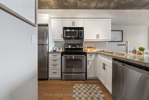 Photo 5 at 610 - 1005 King Street W, Niagara, Toronto