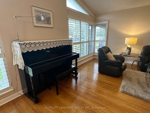 Photo 3 at 10 Blithfield Avenue, Bayview Village, Toronto