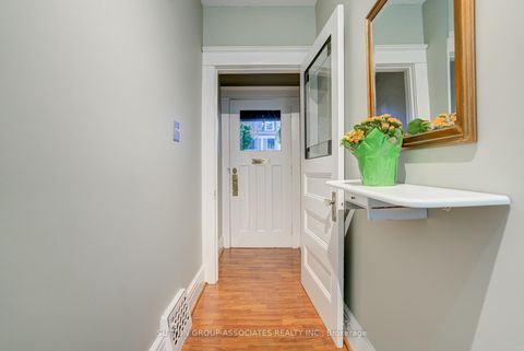Photo 2 at 224 Lippincott Street, University, Toronto
