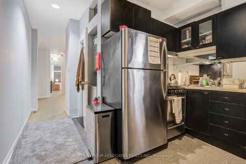 Photo 7 at 224 Lippincott Street, University, Toronto Photo 7 at 224 Lippincott Street, University, Toronto